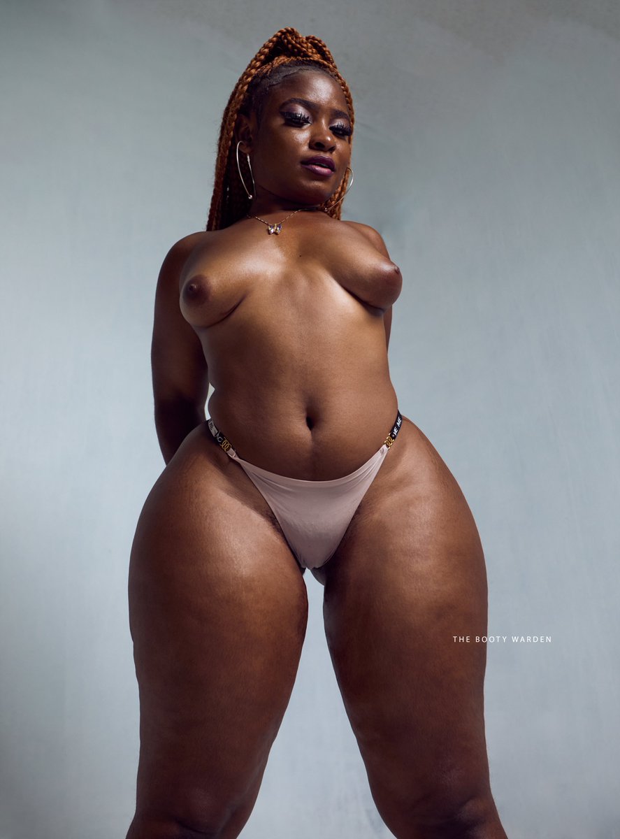 THE NAKED ROOM tweet media