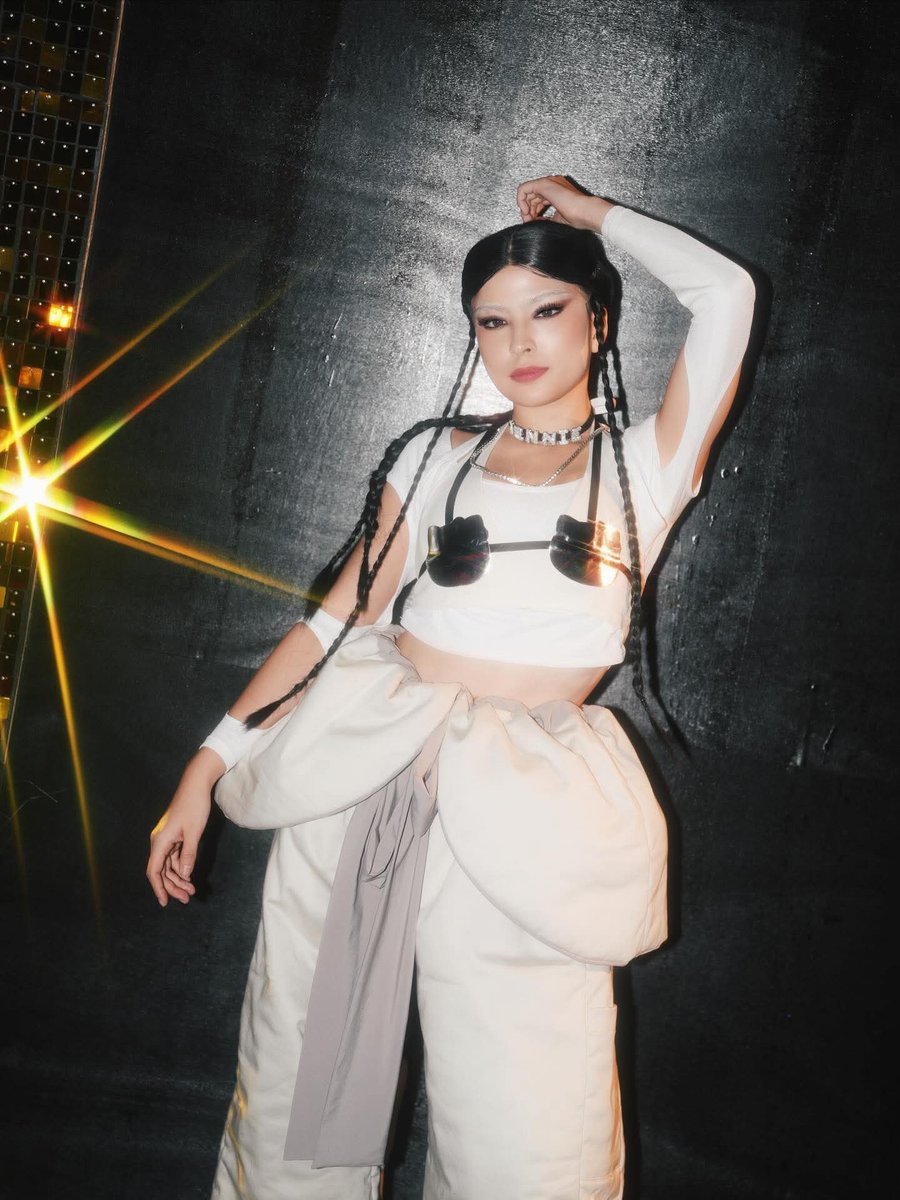 Jewel Marie4 tweet media