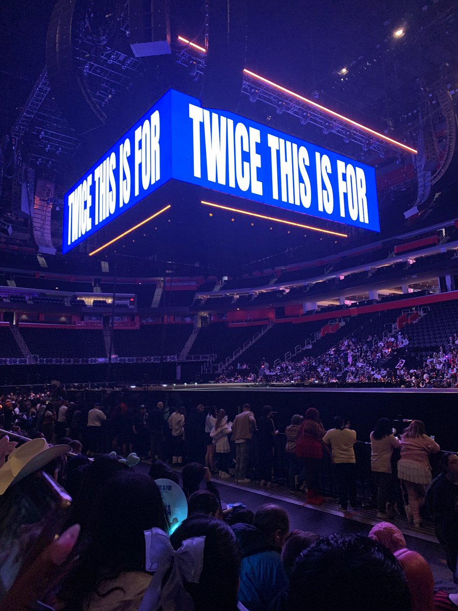 ✨ benni ✌🏾✨ tweet media