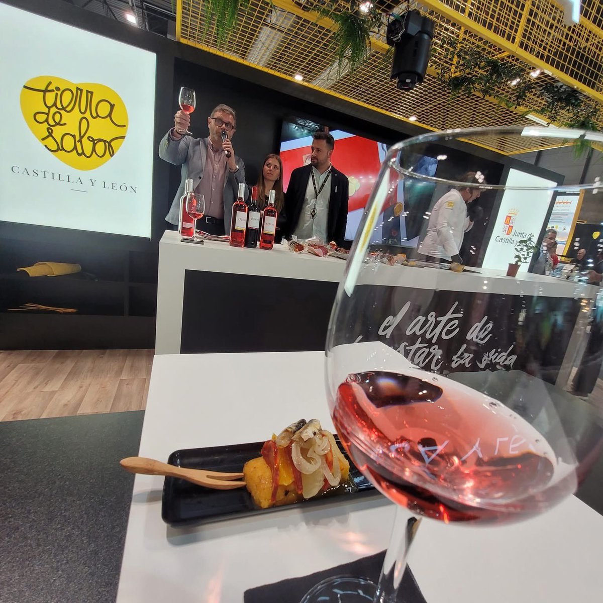 D.O. Cigales tweet media