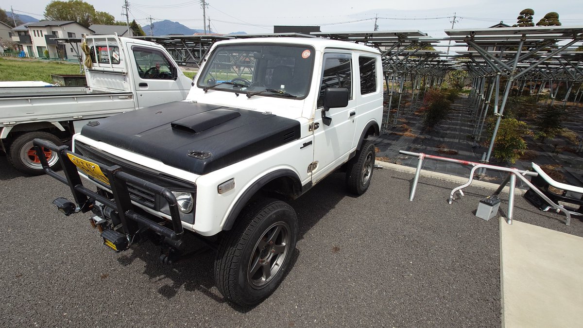 yazawa1386's tweet photo. ジムニー欲しい方いませんかね〜?
35万位で高いかな？
現状は乗れます！
詳細はDMで https://t.co/2pH20Ztwxo