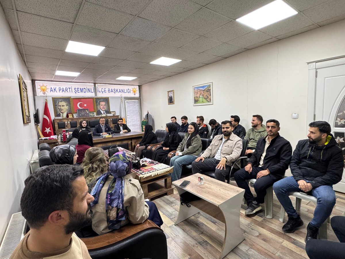 📍Şemdinli.

Alimler diyarı Şemdinlimizin AK Neferleri.
İyiki varsınız.
<a href="/RTErdogan/">Recep Tayyip Erdoğan</a> 
<a href="/abuyukgumus/">Ahmet Büyükgümüş</a> 
<a href="/acarfaruka/">Faruk Acar</a> 
<a href="/drbetulsayan/">Dr.Betül Sayan Kaya 🇹🇷</a> 
<a href="/MustafaAlkayis/">Av. Mustafa Alkayış</a> 
<a href="/byildiz63/">Bahattin Yıldız 🇹🇷</a>