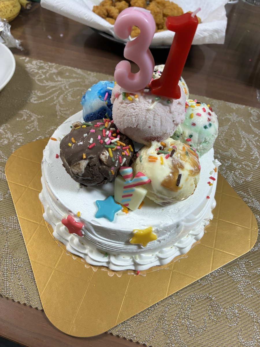 あるくんです tweet media