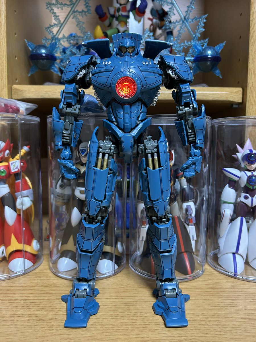 Bulf_w's tweet image. ジプシー・デンジャー 墨入れ&amp;amp;部分塗装完了
クリアパーツは裏から塗装
デロリアンがある為デカール貼りはまた今度…

#Pacificrim 
#パシフィック・リム 
#プラモデルライフ 
#これを見た人は塗装前と塗装後を貼れ