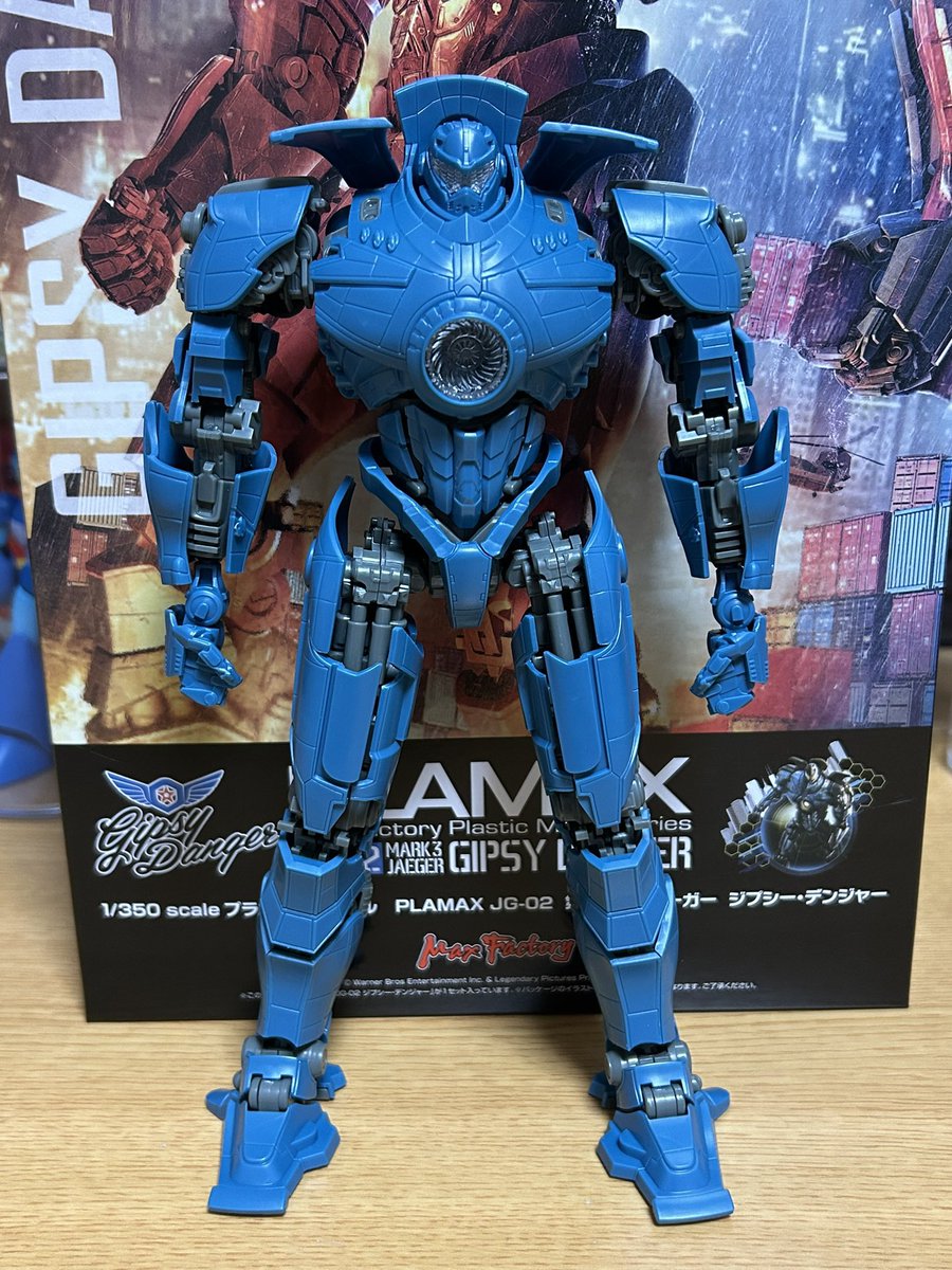 Bulf_w's tweet image. ジプシー・デンジャー 墨入れ&amp;amp;部分塗装完了
クリアパーツは裏から塗装
デロリアンがある為デカール貼りはまた今度…

#Pacificrim 
#パシフィック・リム 
#プラモデルライフ 
#これを見た人は塗装前と塗装後を貼れ