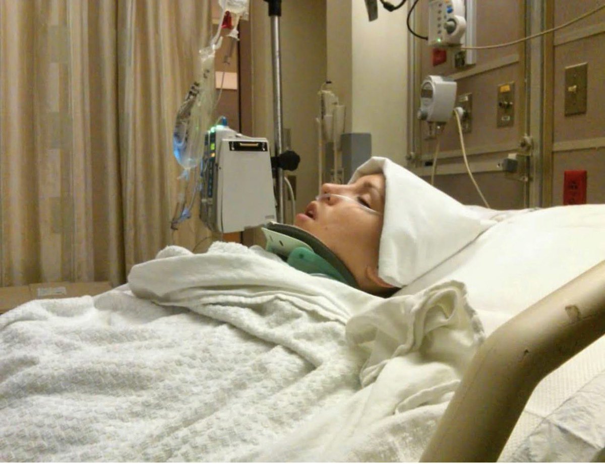 Elizabeth Hemphill-Burns tweet media