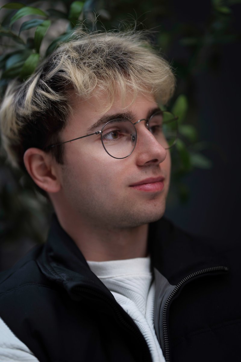 Robert™ tweet media