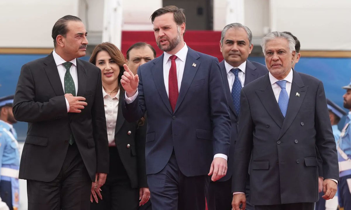 kuna_en's tweet image. Prime Minister of #Pakistan Shehbaz Sharif, in a meeting with visiting Vice President of the #United States JD Vance, expresses hope that these talks will serve as a stepping stone toward durable peace in the region

ow.ly/IAvs30sUZz9

#KUNA