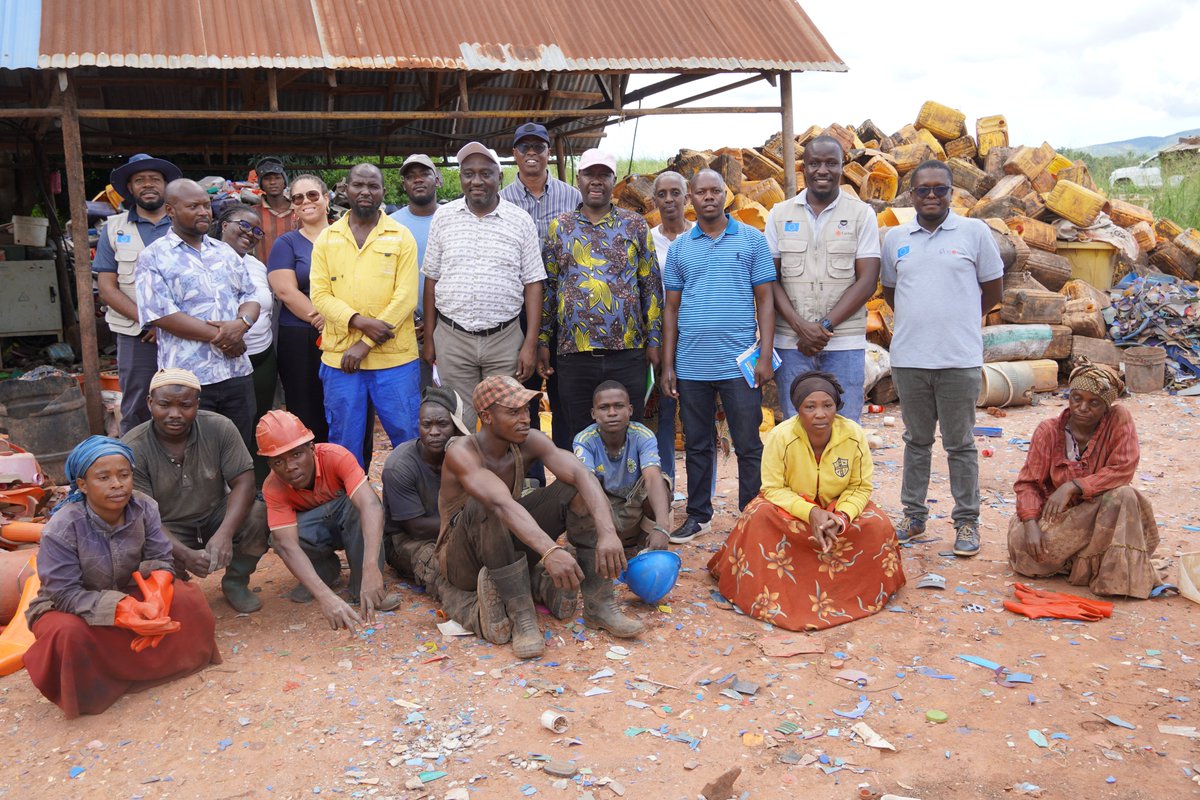 _LTA_ALT's tweet photo. The LTA team, with #GIZ(mandated coordinating TAKIWAMA),visited a private company in Kigoma on 9 April 2026.Initiated by MATIKO,it collects and recycles metal and plastic waste,operates 16 collection centers,engages mothers and youth, and processes 40–60 tons monthly.@UEauBurundi https://t.co/Vg8vZ5wyaH