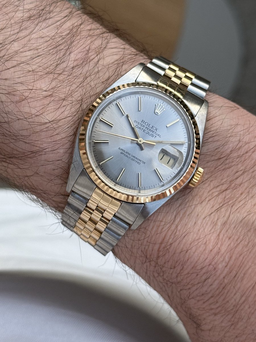Jonatha60667679's tweet image. Encore une merveille à vous proposer avec cette Datejust or/acier Grey dial 
36mm full set 
Livrée pour 5.9k€