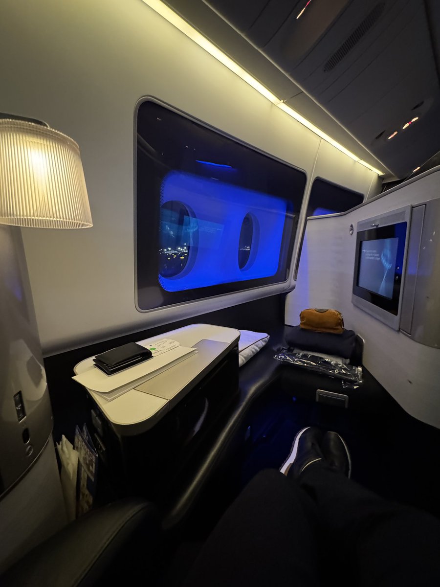 LondonAVGeek's tweet image. So did I enjoy my first ever flight in #BritishAirways First Class? Unfortunately yes! Very much indeed! It will certainly make my next flight in economy very difficult indeed knowing whats going on up front! 😬 #First #FirstClass #BritishAirwaysFirst #LuxuryTravel #AirTravel
