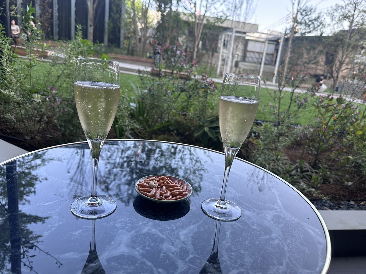 Metomede tweet media