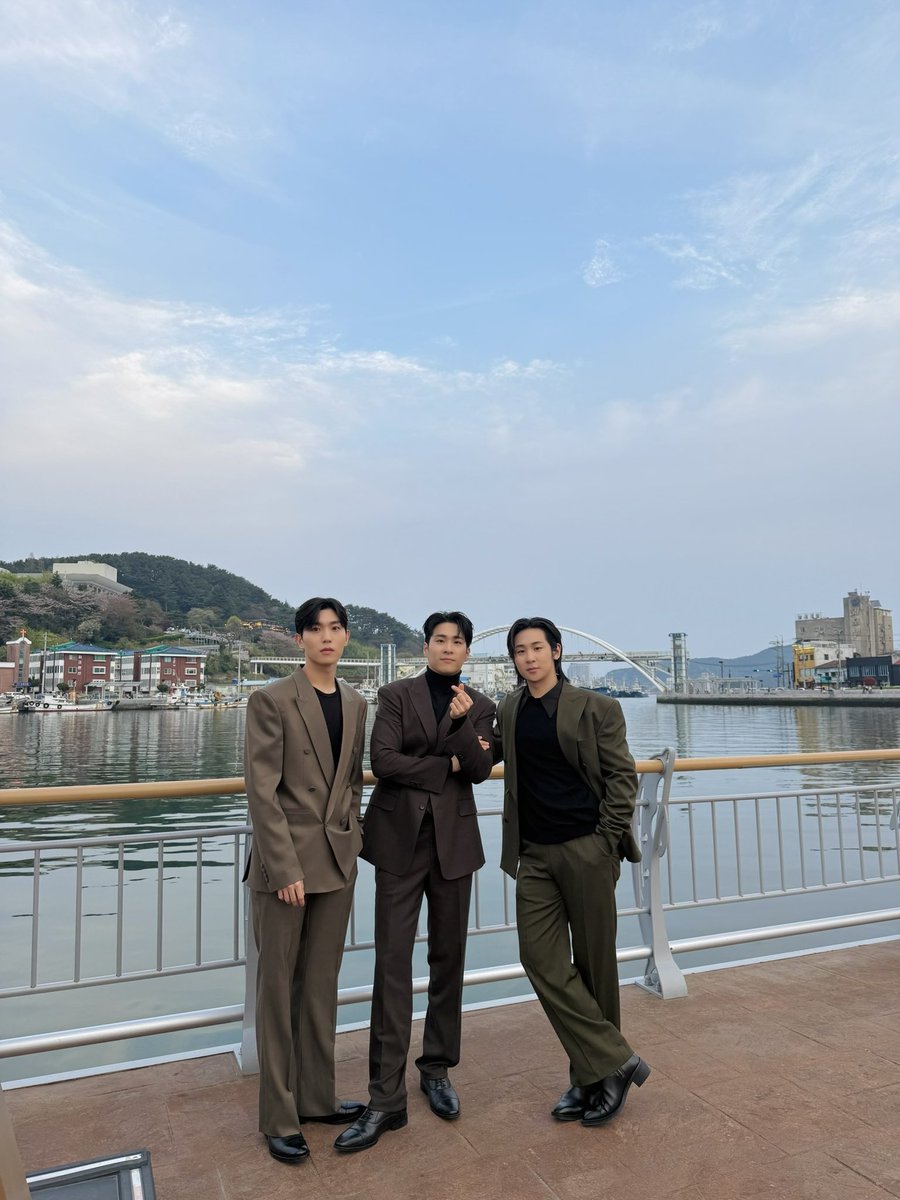 리베란테 Libelante tweet media