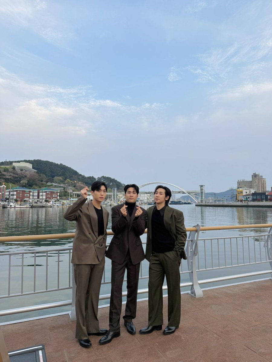 리베란테 Libelante tweet media