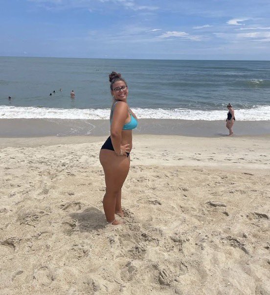 bopluvrklar's tweet photo. IRL SUBMISSION, Summer sent by cuck bf
Look at that fat ass on her🤤🤤
Dm to have your irl posted https://t.co/G2CunAMn3q