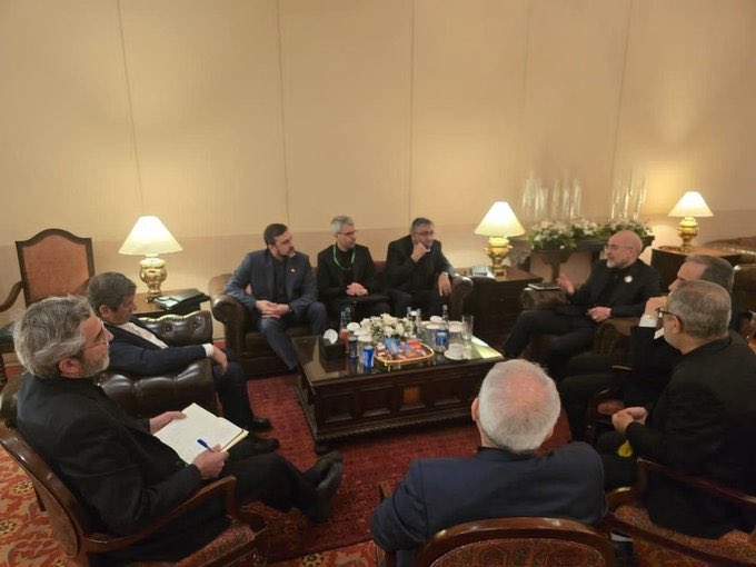 MasterCryptoHq's tweet photo. Iran’s team just landed in Islamabad.

Photo shows them in deep discussion.

Zero phones. Zero pagers.

Some lessons you only need once. https://t.co/cjVFzIjNWy