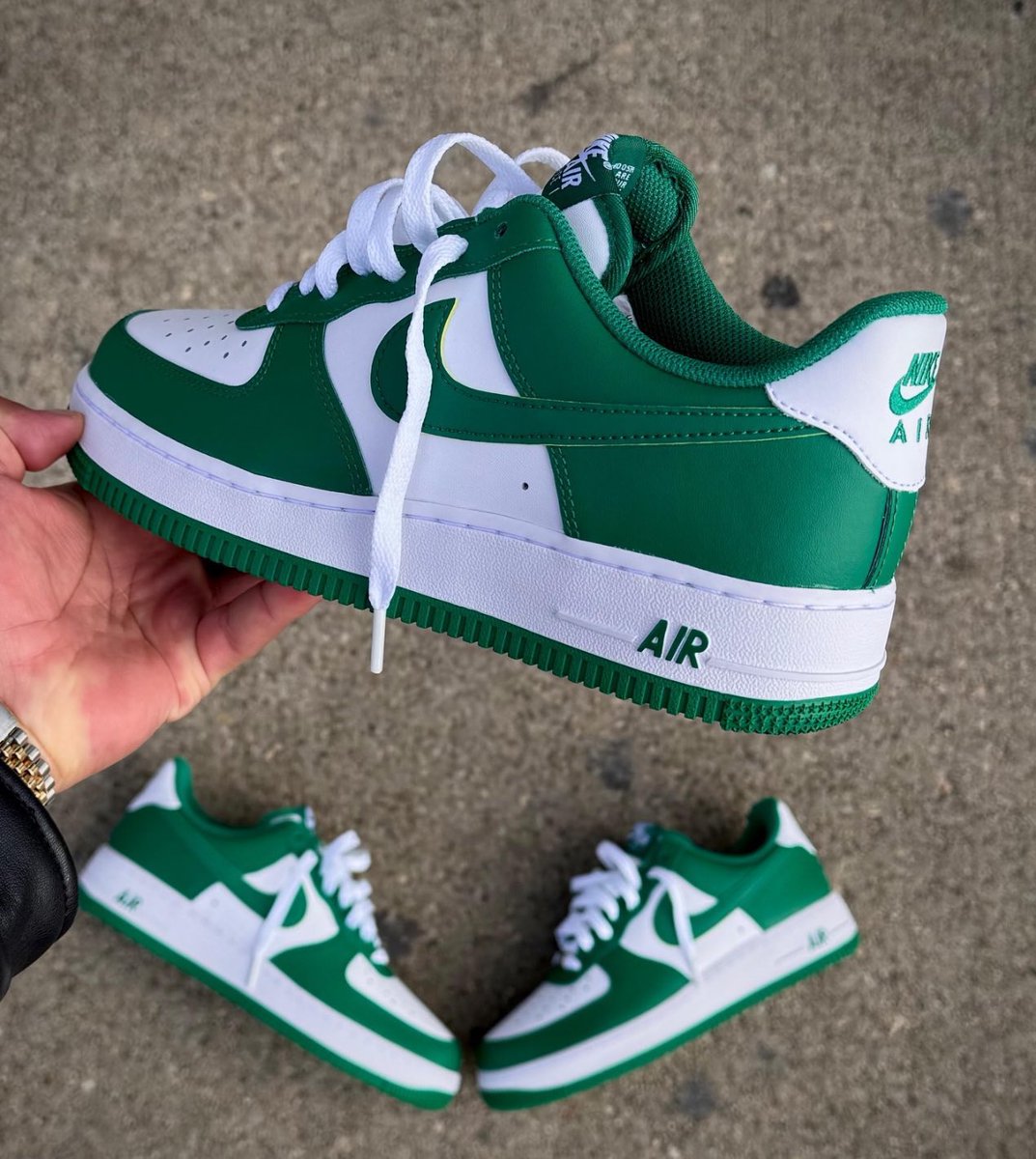 Sneaker Deals GB tweet media