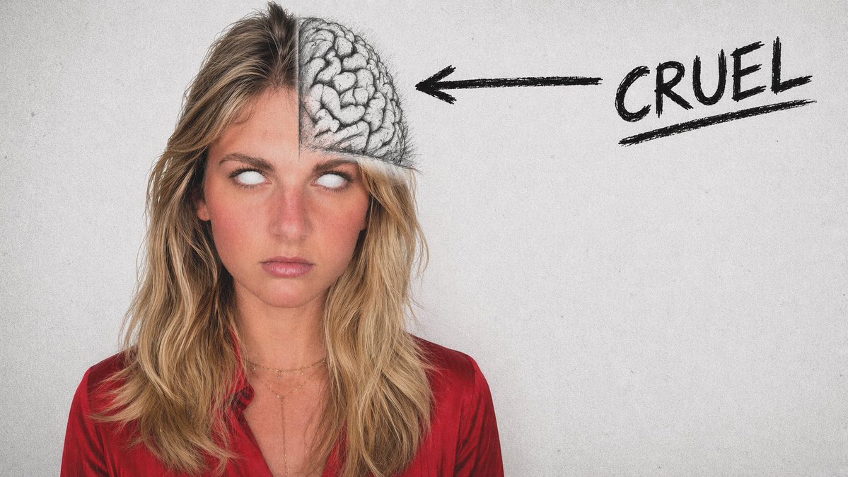 Thaïs d’Escufon tweet media