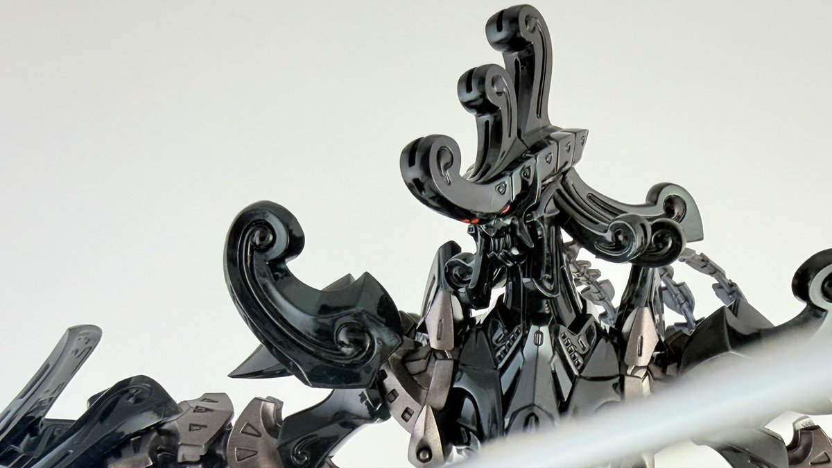 unbalance_md's tweet image. VSMS 1/100 ダッカス・ザ・ブラックナイト完成しました！
リビングに飾れる予定。
下に全体と使用した塗料載せております。
#FSS_jp
 #VSMS  #ダッカス