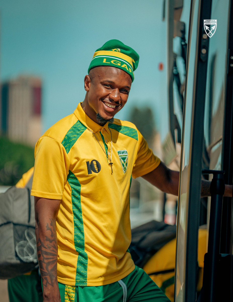 goldenarrowsfc1's tweet image. 🔜 King Zwelithini stadium 

#10betgoldenarrows #sthendeway #greenandgold