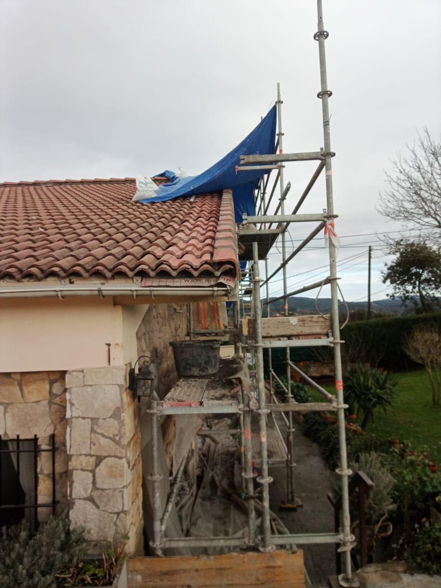 obrasinsignia's tweet image. Reparación de aleros de este caserío en Erandio, en el que hemos hecho también varias reparaciones en la cubierta.
obrasinsignia.com
#cubiertas #tejados #rehabilitacioncasas #Erandio #obrasinsignia