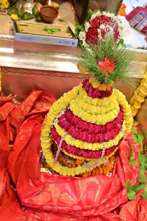 eOrganiser's tweet image. Divine Madhyahna Bhog Aarti Darshan of Shri Kashi Vishwanath Ji from Shri Kashi Vishwanath Mandir, Varanasi, Uttar Pradesh.

#KashiVishwanath #Varanasi