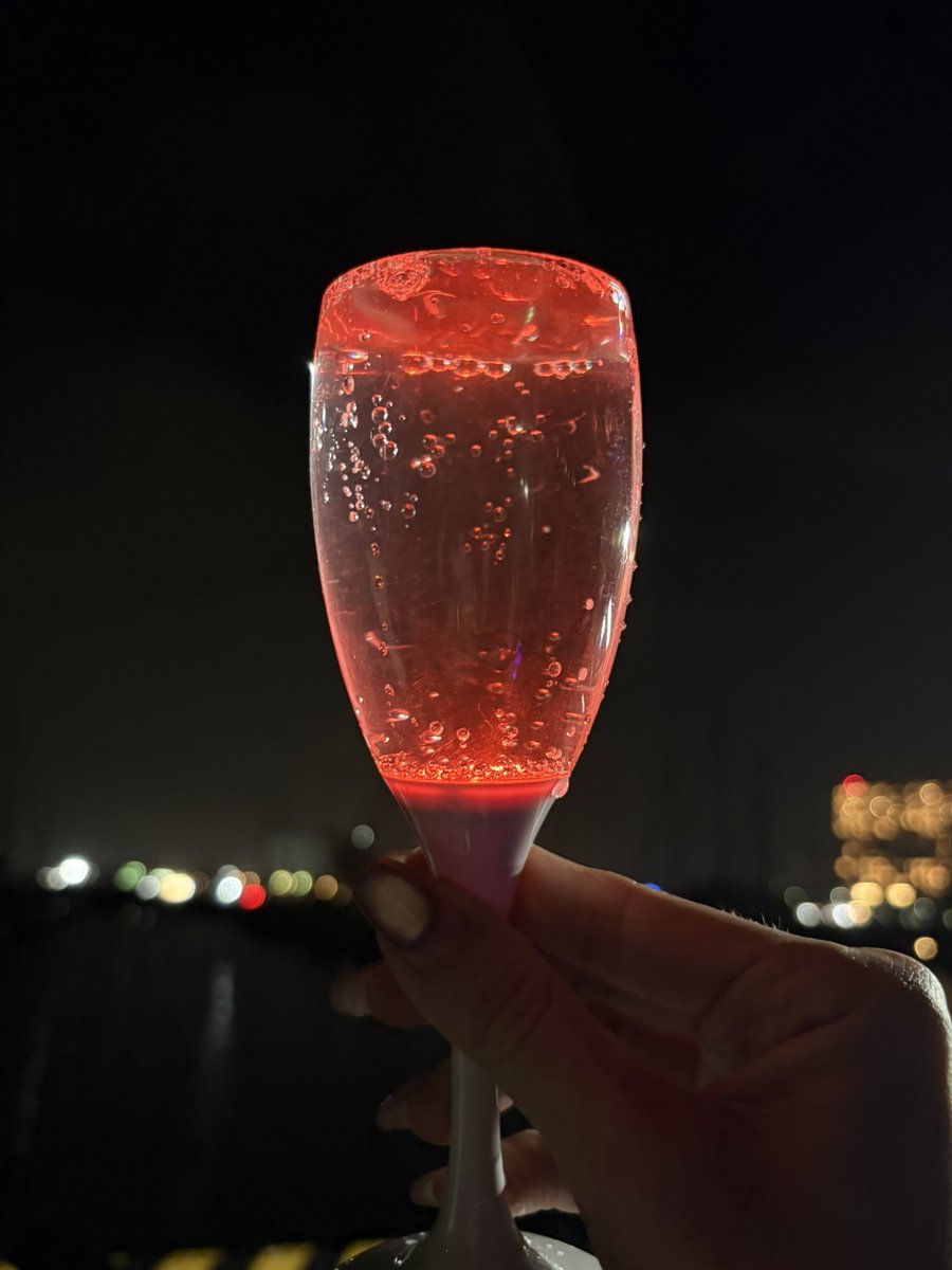 kiiiyooo 🌺👑 tweet media