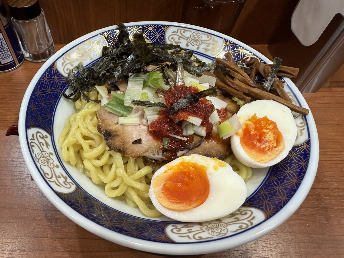 コロ屋カップ
使用:アメジストスティール

🔴🔵後勝ちT⭕️
🔵🟢先負けT❌
🟡🟢後勝ちT⭕️
🟡⚪️後負けT❌
🔵🟣先勝ちT❌
不戦勝

久々のチーム戦楽しかった！！
チーム煮干しなので大会前にもちろん食べました🐟