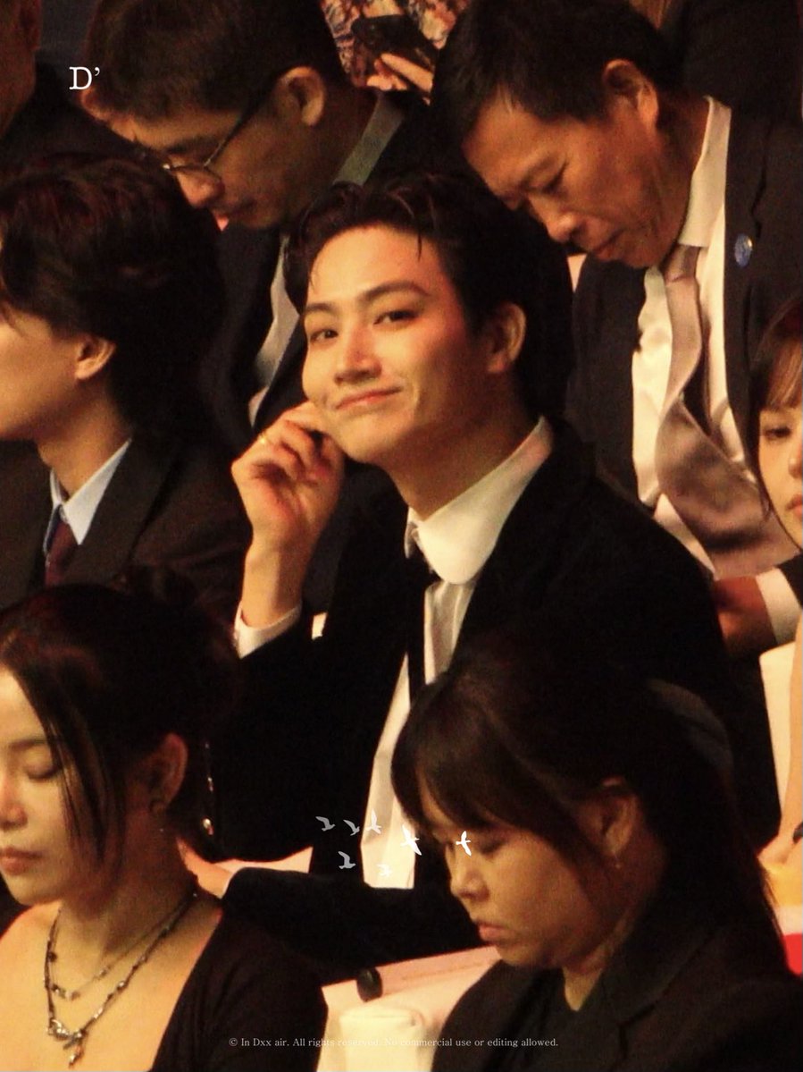 𝙸𝚗 𝙳’ 𝚊𝚒𝚛 tweet media