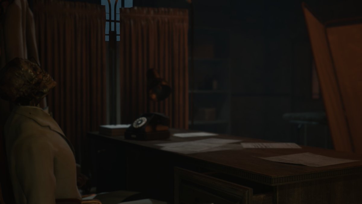 daloarstudios's tweet photo. The perfect Saturday night plan: Lights off, headphones on🎧

If you're looking for a mystery to solve this weekend, Godstone Island is waiting 🕵️‍♂️
Grab your pendulum, follow the clues, and discover what happened to Alan’s father 📿

#gamedev #indiegames #horrorgame #screenshotsaturday