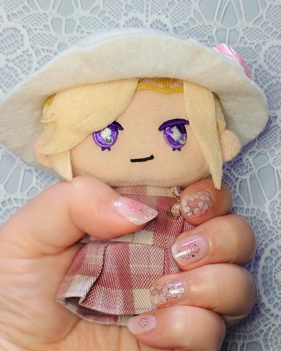 散りゆく桜を惜しんで春ネイルその2🌸