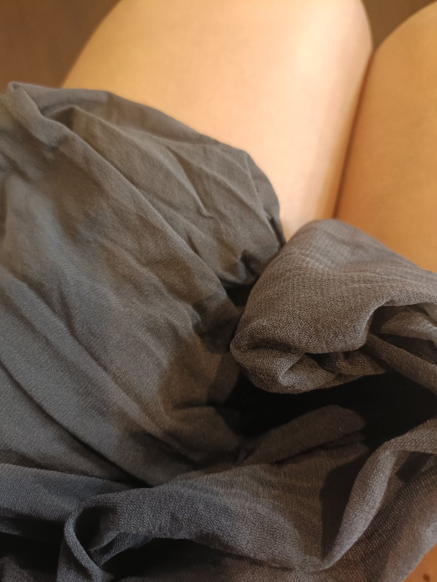 CAアリサALYSSA 🇵🇭🇯🇵ストッキングで働く脚日記working feet diary tweet media