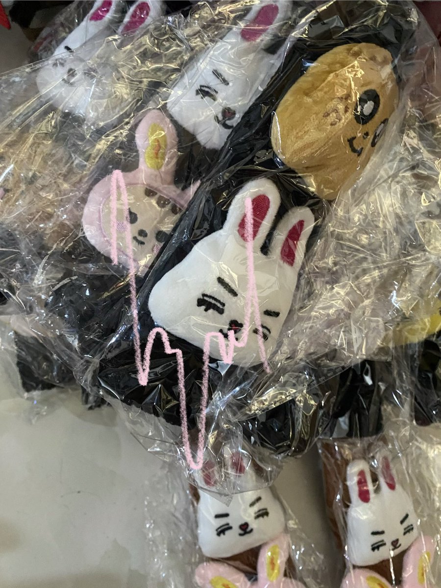 by(u)l ⋆˚꩜｡ | seatbelt strap B2 tweet media