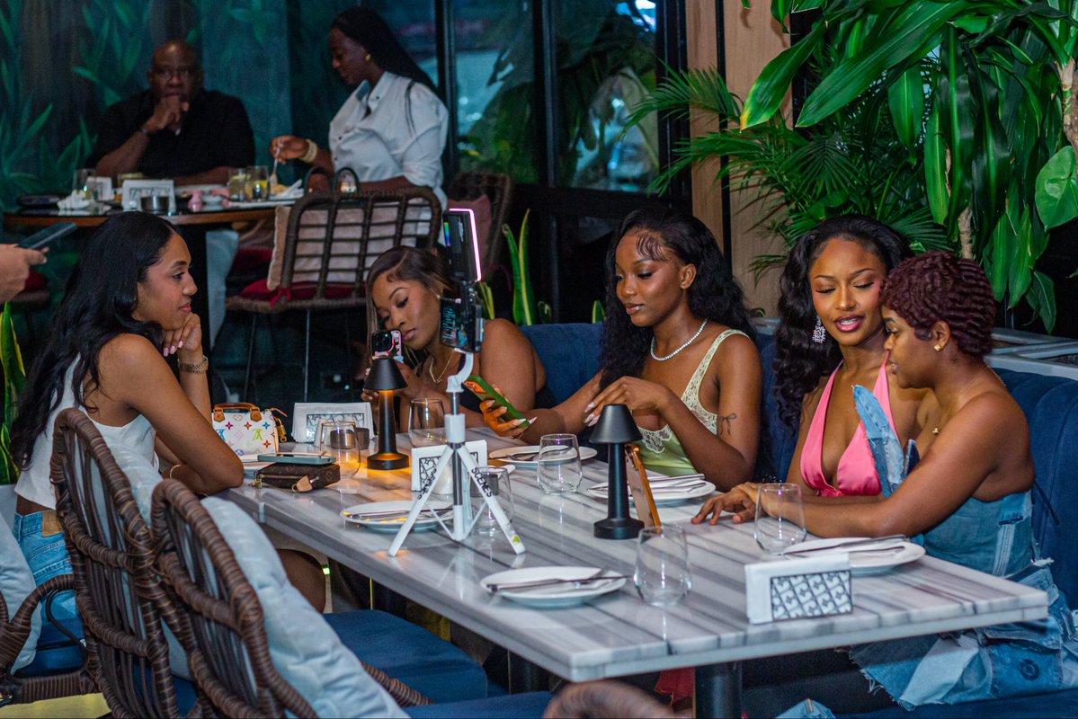 Jarvis4Real tweet media