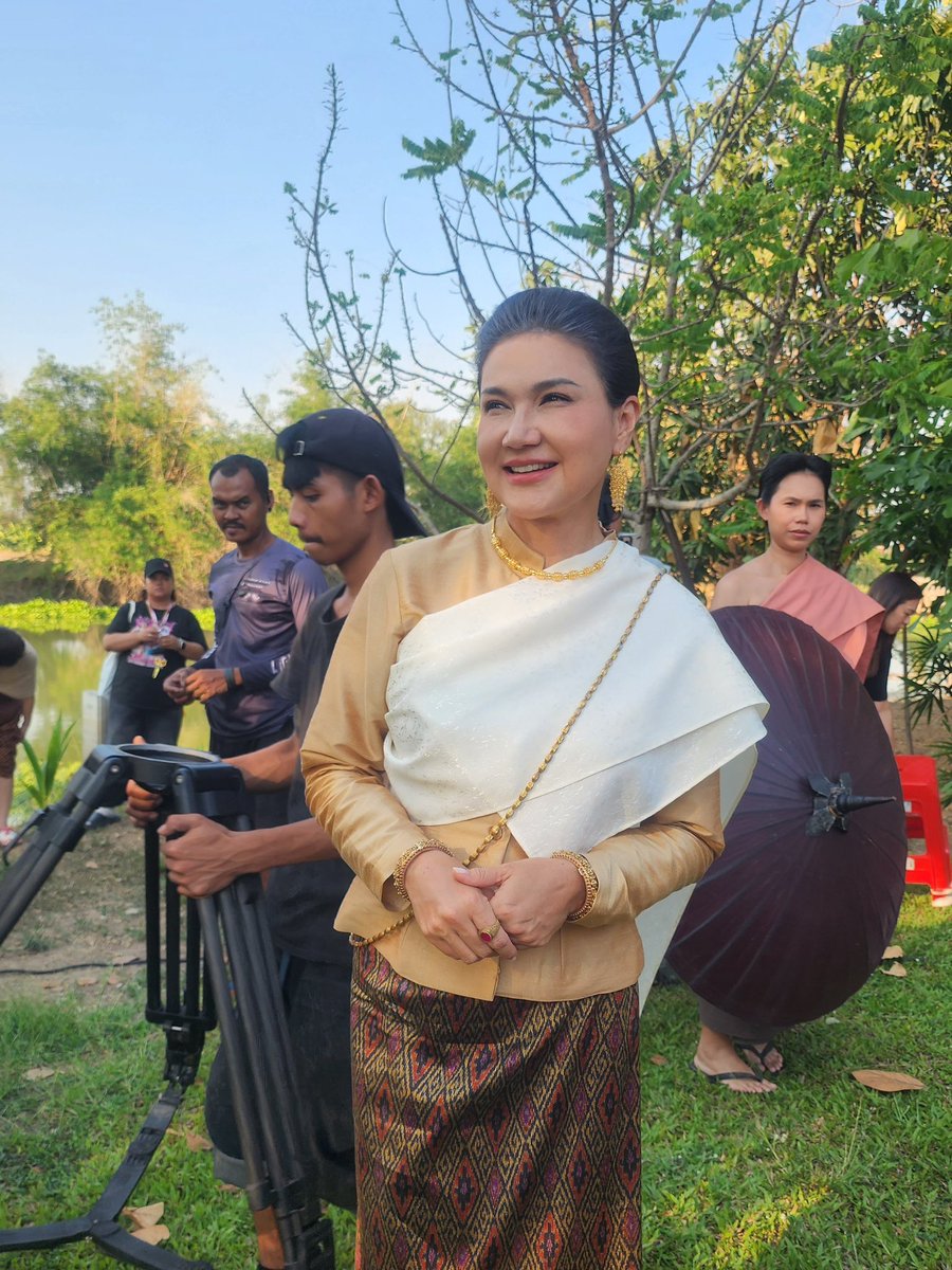 💗💗💗

แม่ศรีประจันยิ้มหวานสู้แดด😊
ส่งกำลังใจกองโตๆ❤️ เลยเจ้าค่ะ✌️🥰🫶

#วันทองไร้ใจ #วันทองไร้ใจQ15
#annsirium #แอนสิเรียม
@Annsirium