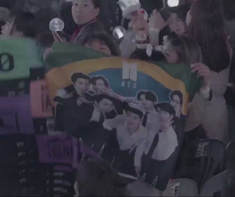 helô ★ tweet media