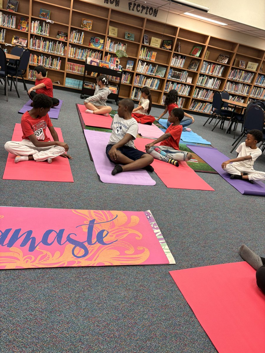 chezzadi's tweet photo. During the second semester Yogis are invited to host a yoga session with the class. Sean lead us this week. ☺️🥹 #yogaFridays #calmminds #confidentkids #inhale #exhale #selfexpression @Carter_AISD @Counseling_AISD #aldinestory https://t.co/bd6xFclgQx
