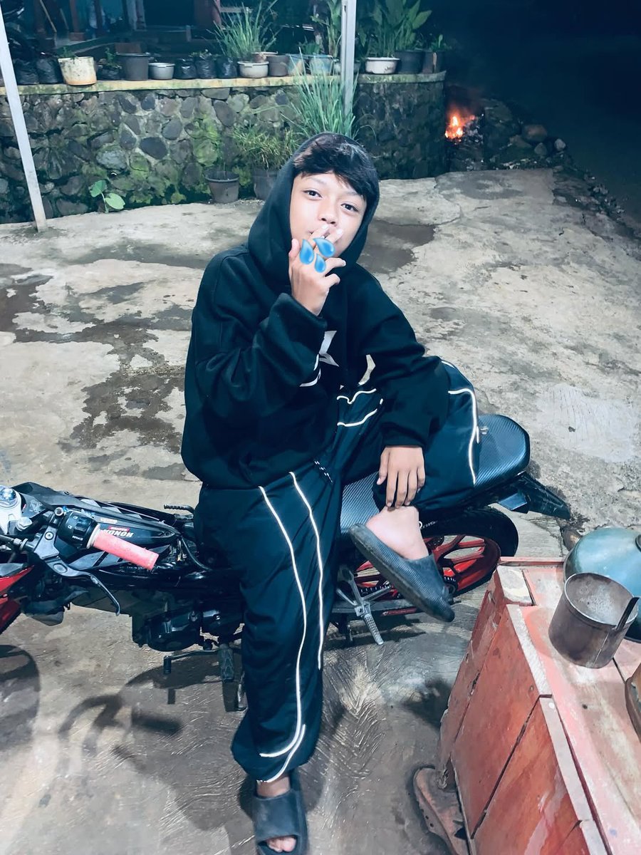 askamaniez tweet media