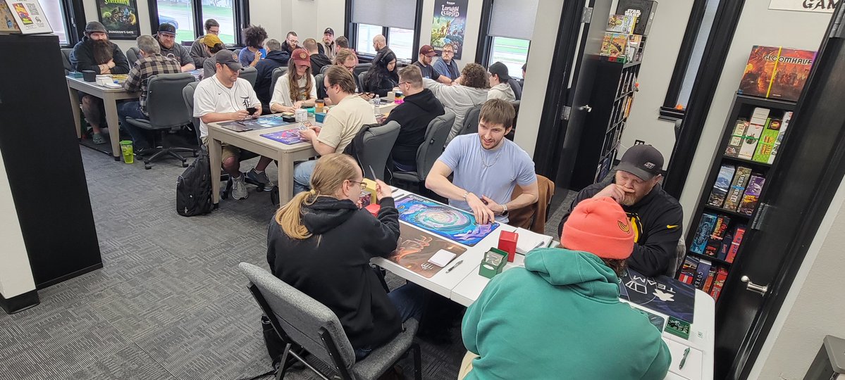 fireshoes's tweet image. There are 32 players for the Modern RCQ at Dungeon's Gate in Ankeny, IA today! 5 rounds, Top 8, 2 invites

It's great to see all the modern players that have been hibernating for eight months! 😆
#mtg