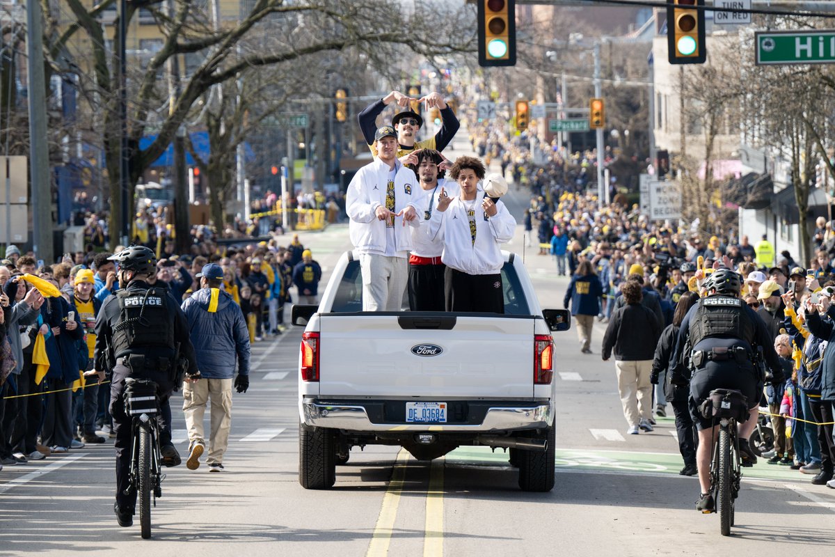 Michigan Men's Basketball tweet media