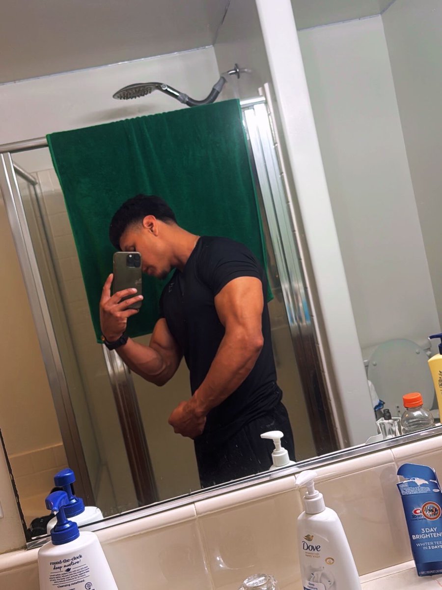 jaykhalyfa's tweet photo. Gym time https://t.co/C4RVFSUPBm