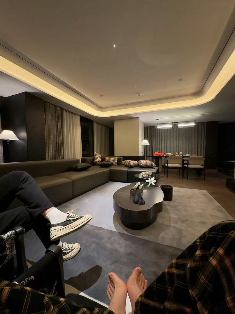 grethrem tweet media