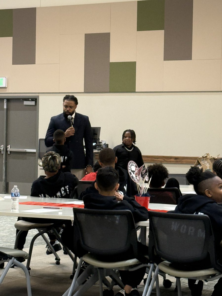 Henderson_CIA's tweet photo. @AliefISD Boys’ Conference!! “Every Hero Has A Turning Point ….What Will Yours Be?”  (2nd Group) @AliefFedGrants @Aliefsneed @CIA_Landis @budewigbulldogs @ODMSMustangs @MillerMavsAISD @AliefISD_CIA https://t.co/Uv5uQtQuL5