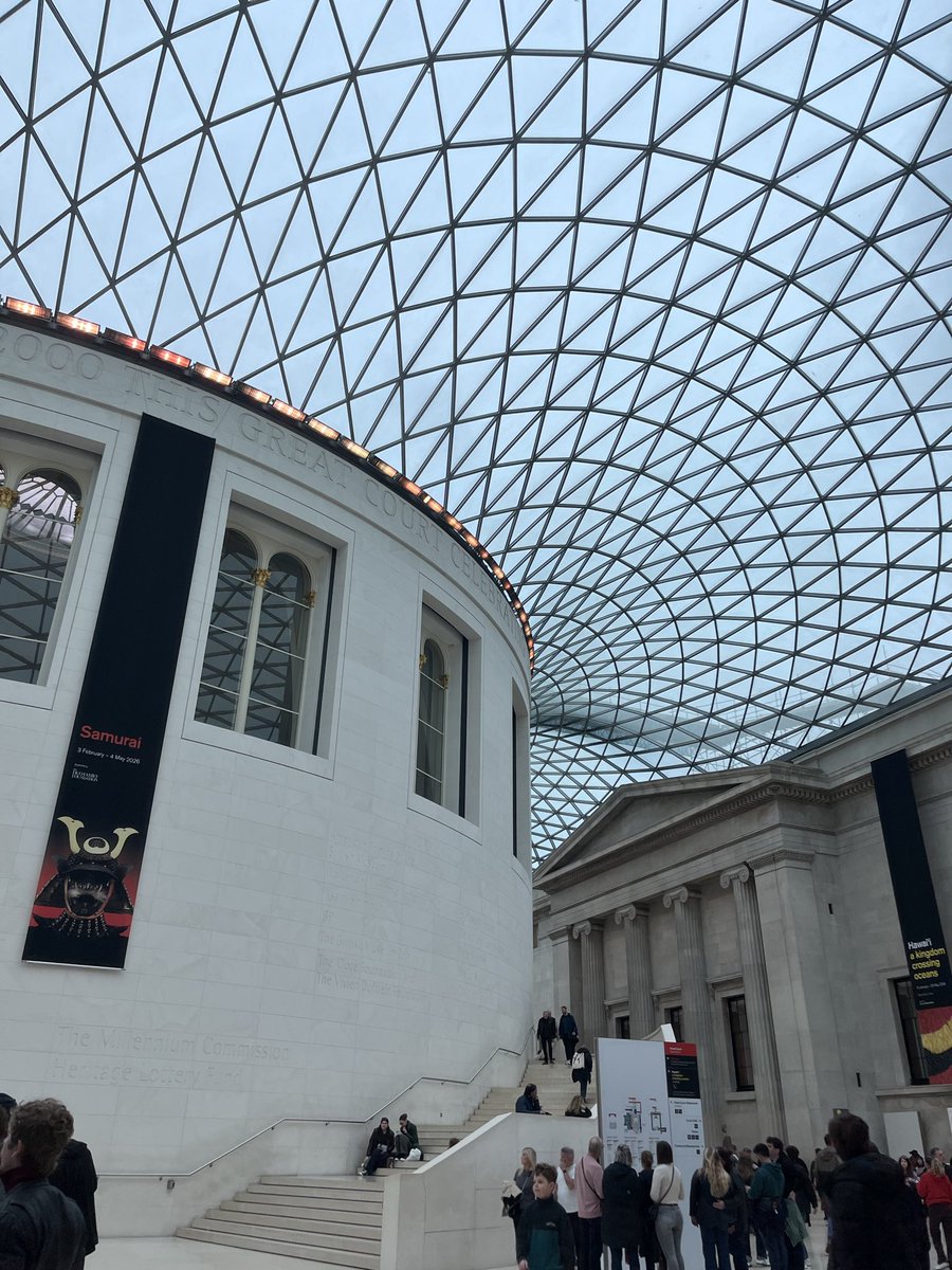 Daydream tweet media