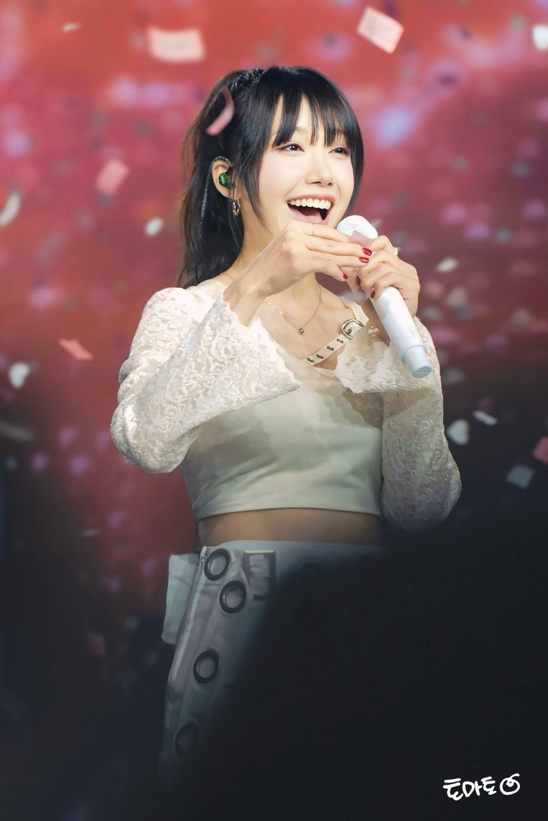 eunji pics ♡ tweet media