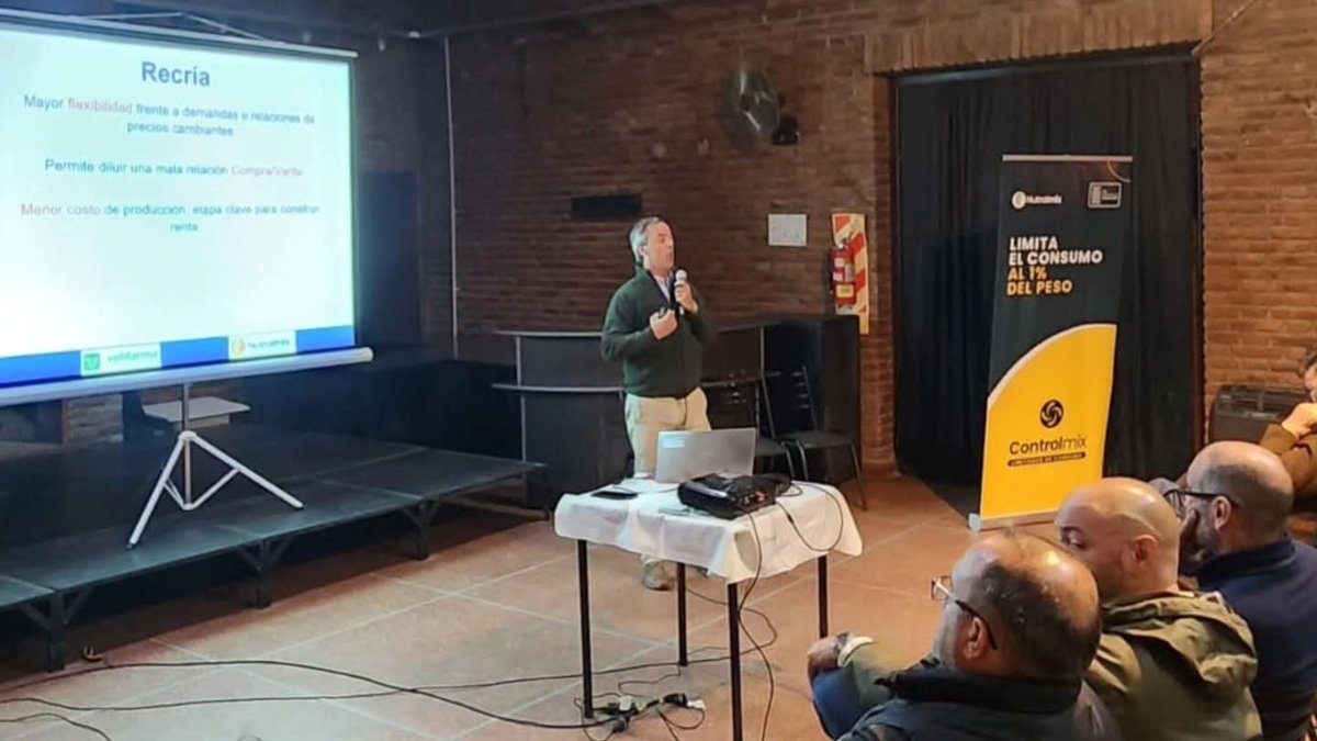 nutralmix_srl's tweet photo. #Jornadas Bajo el título “2026: Nuevo escenario ganadero, nuevas herramientas para ser rentables”, vivimos interesantes encuentros en Balcarce y Chascomús
Allí, presentamos también Control Mix, nuestro suplemento con limitador de consumo 🐂
¡Gracias a los que se acercaron! 👏🏻💪🏻 https://t.co/GRIbEiW732