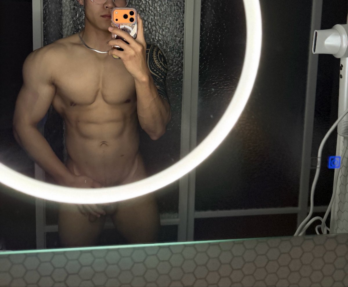 一个健身的内男的 tweet media