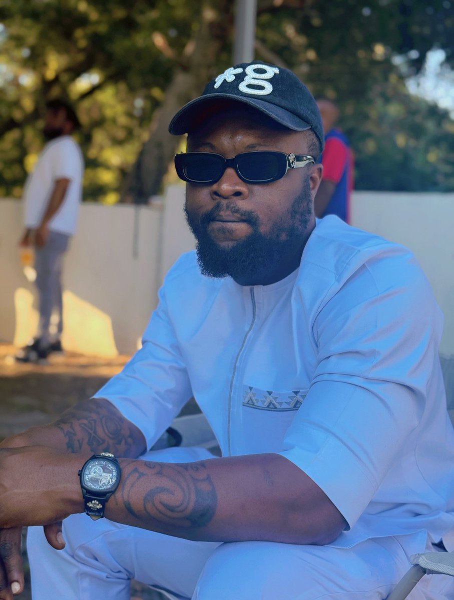 Mr Maxwell tweet media