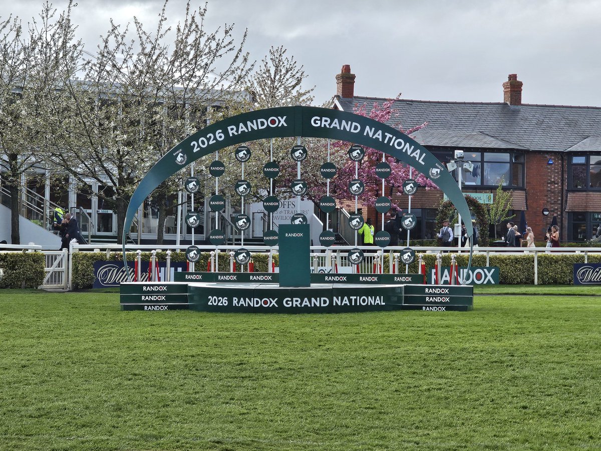 A superb Grand National at <a href="/AintreeRaces/">Aintree Racecourse</a> and i think the entire management team deserve full credit for imho the best organised GN day for many years. The 12.45pm start worked perfectly and the big one as Race 6 made the day special again. All went to plan, and a top winner too!