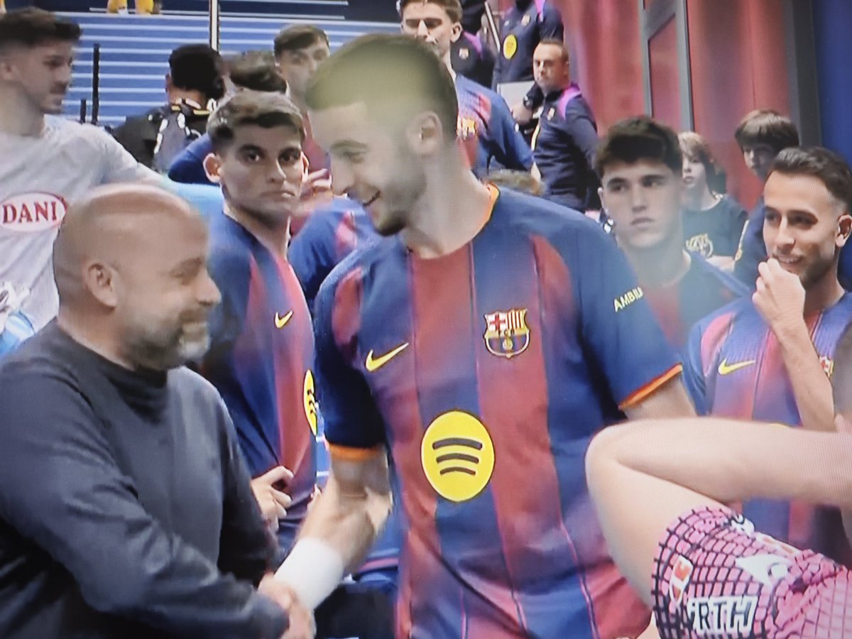 oriolvidal23's tweet image. Aquest quadre sí que és retro:

"L'encaixada sorpresa (i collant) d'Emmanuel a Giovanni", de Caravaggio. 

#rcde